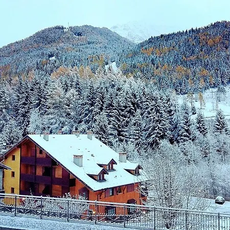Al Maniero Aparthotel Ponte Di Legno