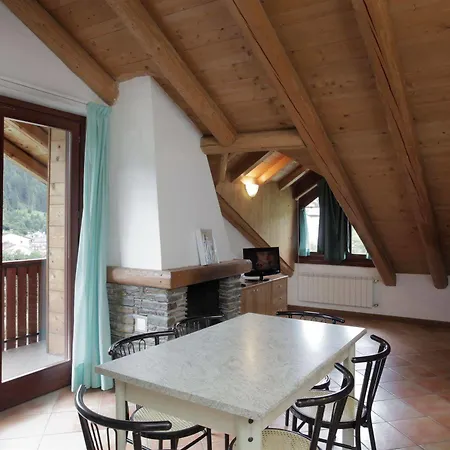 Aparthotel Al Maniero Ponte Di Legno